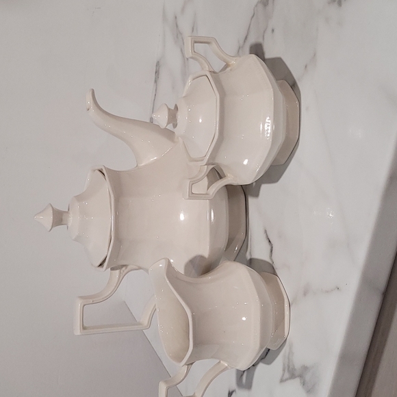 Tea set - Picture 1 of 5